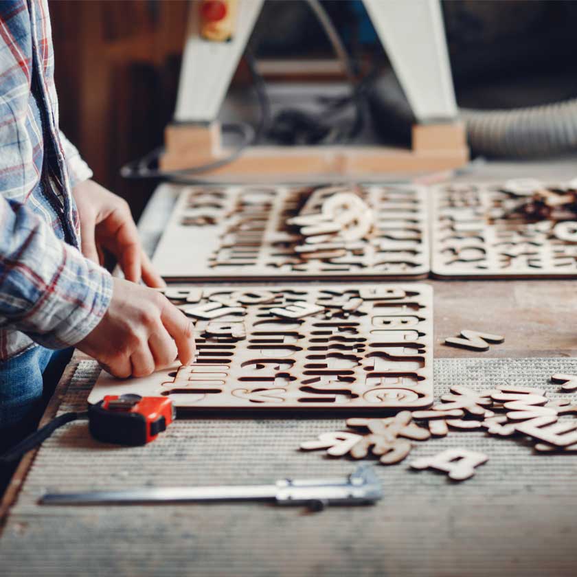 Ksulines-Figoures-Antikeimena-Category-Art&Colour