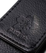 Σετ 3 Μαρκαδοράκια Sakura Pigma Black and Gold (Με Θήκη). Δερμάτινη θήκη λεπτομέρεια